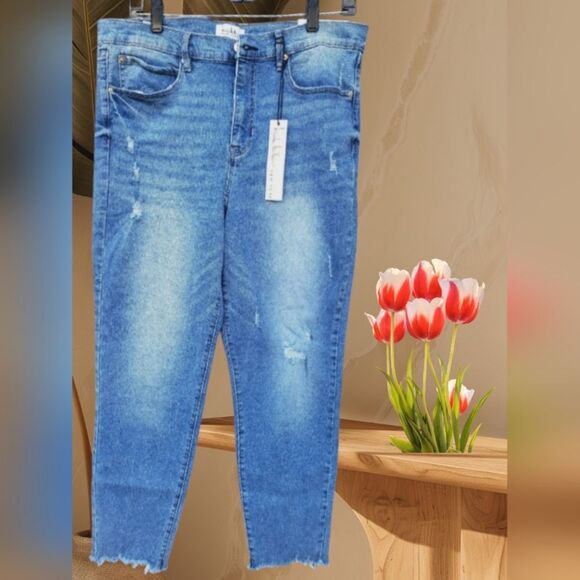 Nicole Miller Denim - Blue jeans perfect for casual outings. Comfortable fit Nicole Miller Blue Jeans.